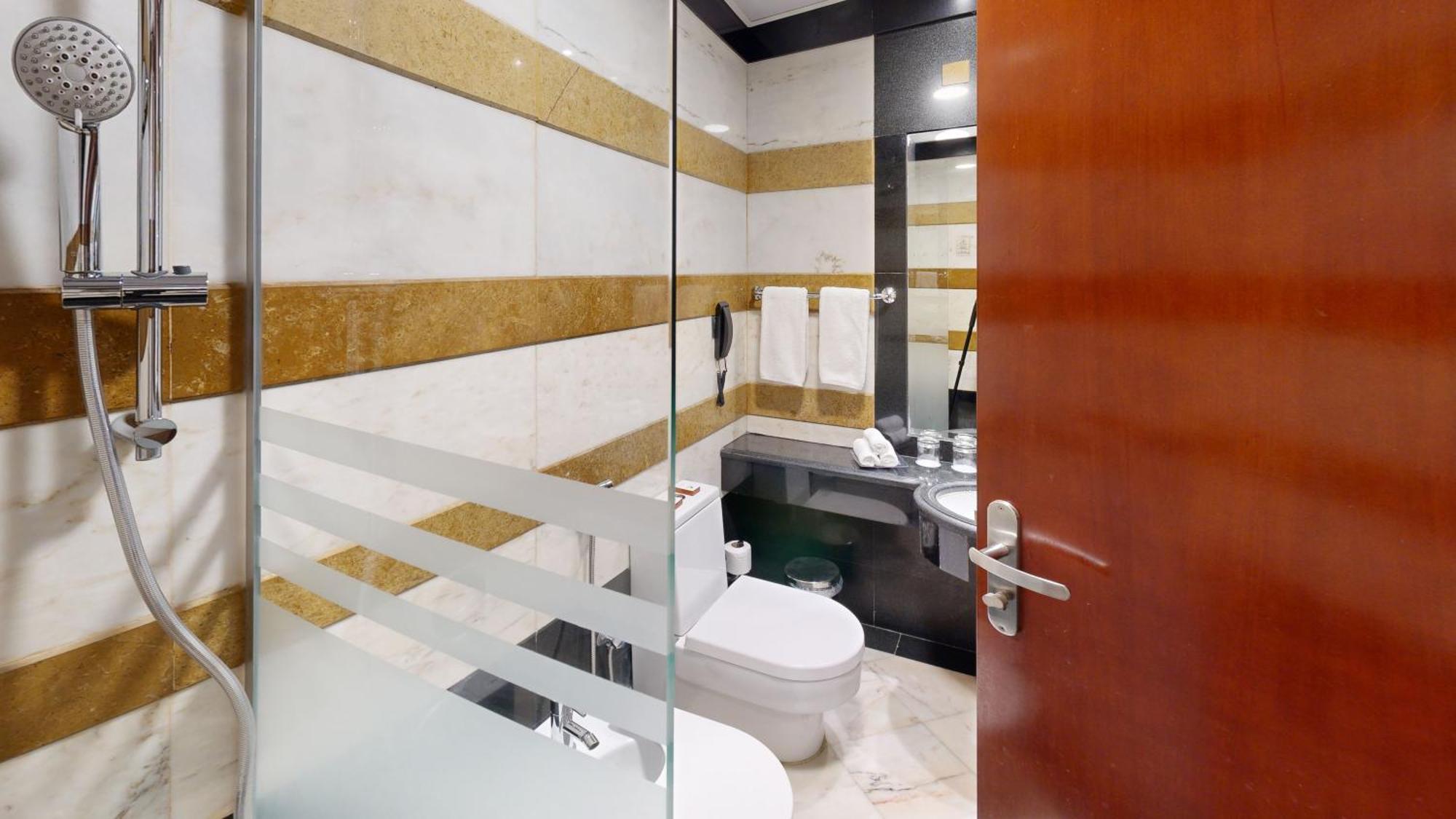 Al Muna Kareem Hotel- Ex Leader Медина Экстерьер фото